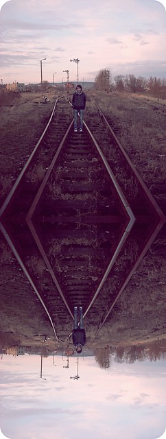 9 . 0 3