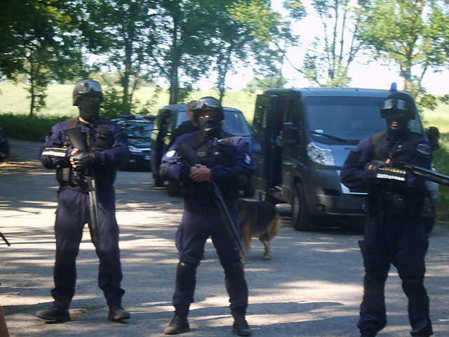 JEBAC POLICJE