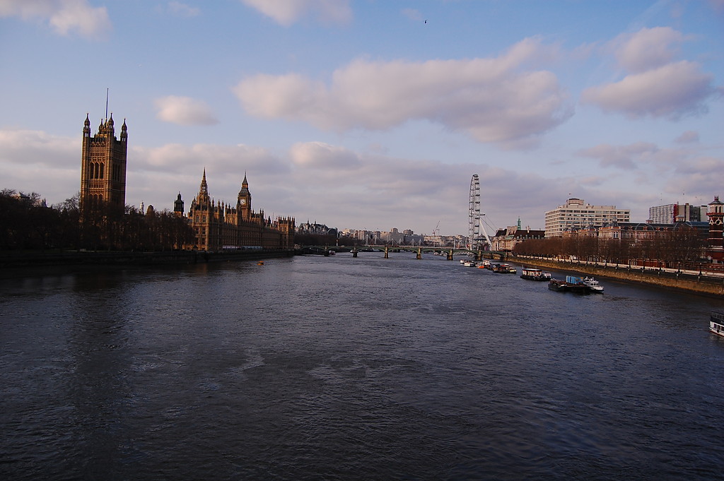 THAMES