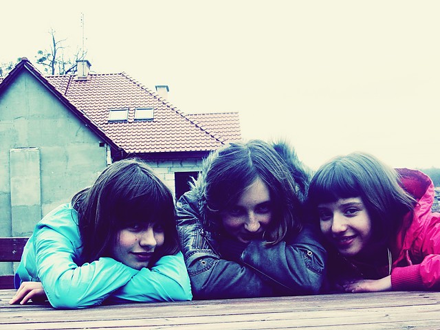 O , jea : >