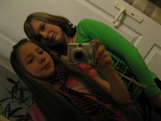 D Z I  K U J  ;*