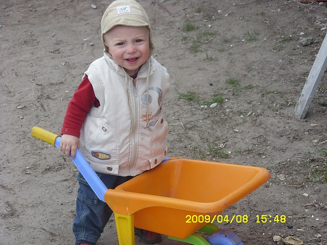 Pomagam mamie:)