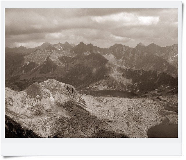 Tatry. widok z przeeczy Zawrat.