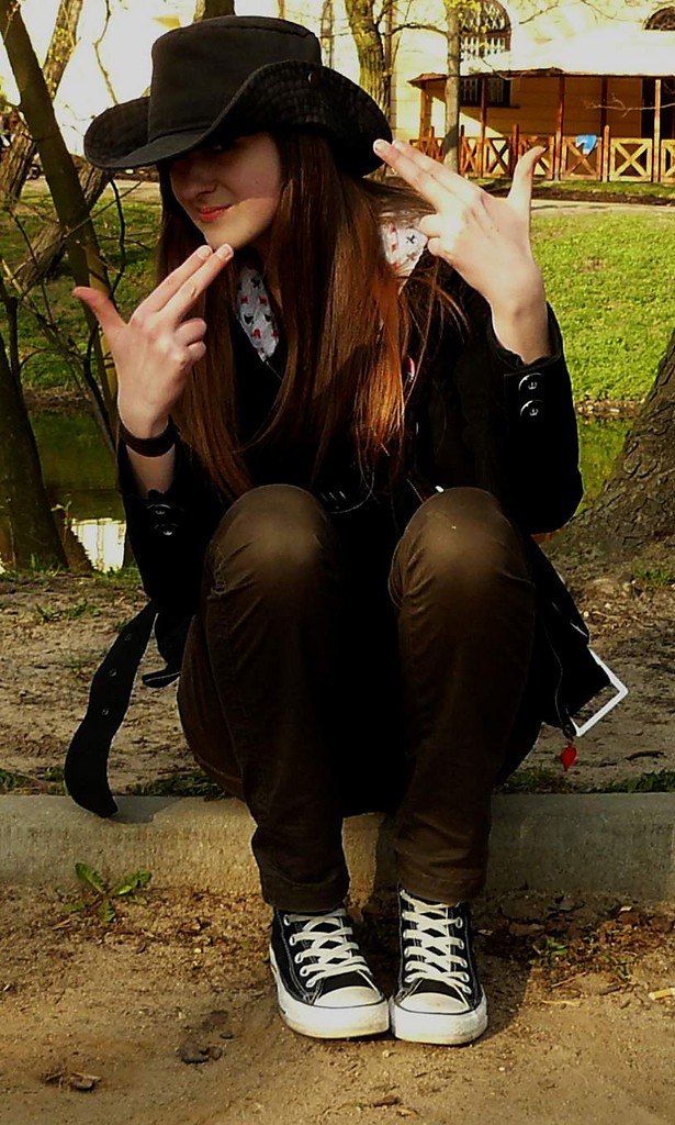 ;]