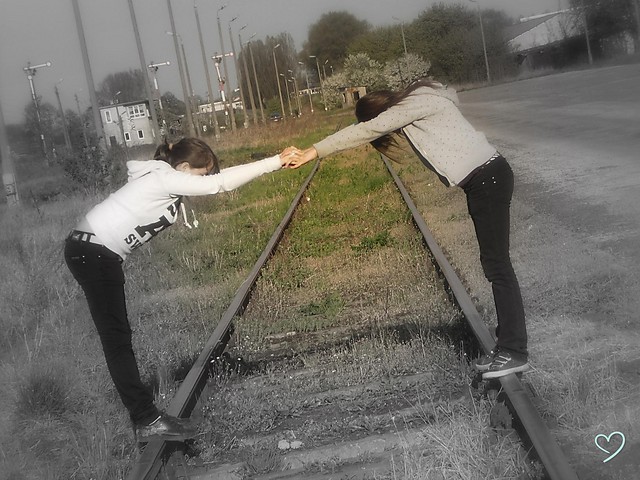 Ona . ; *