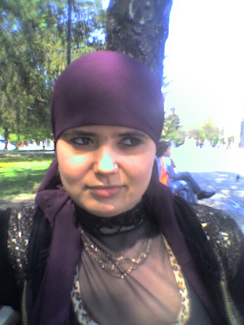 TANIA.....