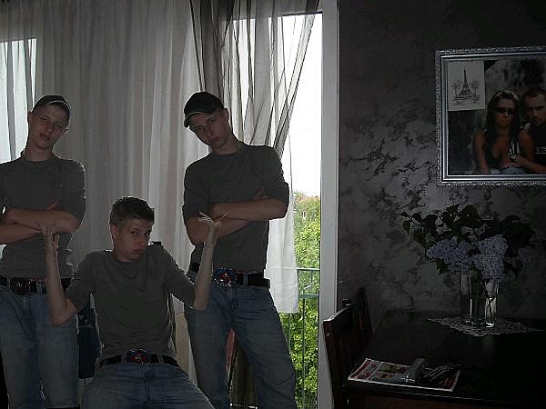 Trzech mnie ;o  wiat ma lipe =]