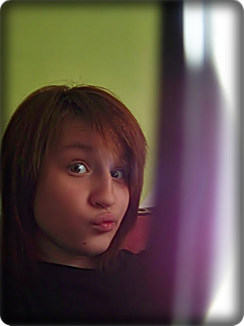 smile-owo. (; !