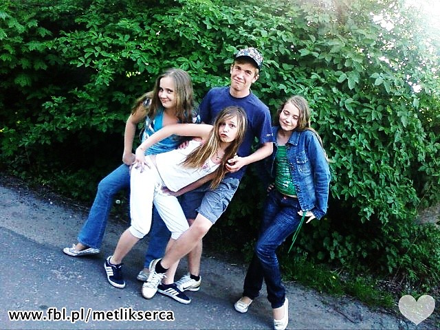 z nimi  . ;))