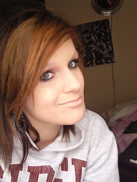 WHORE.