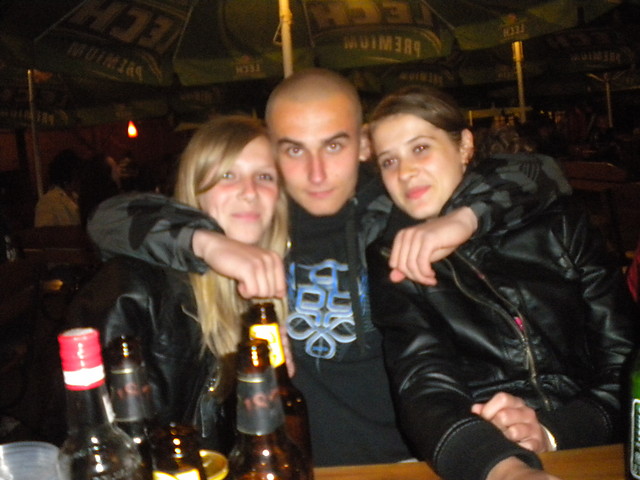 Tosia:* Badzio:) Maria:*