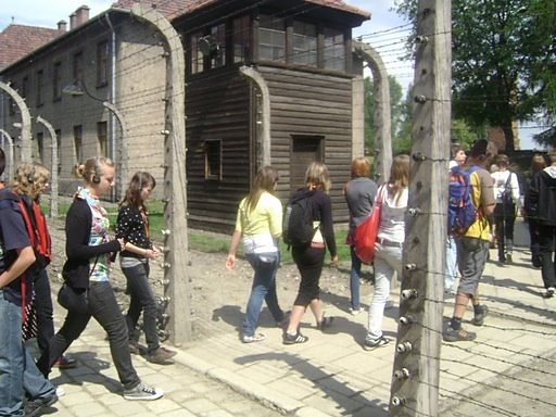 'Arbeit macht frei'
