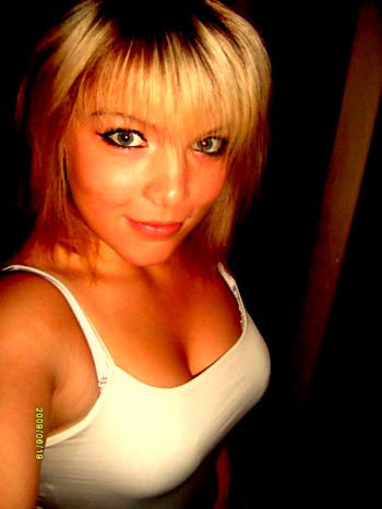 i znw o rok starsza.:)