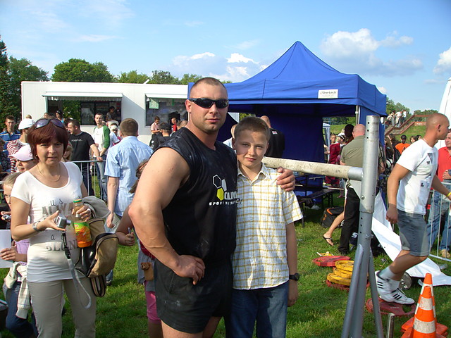 STRONGMEN 
