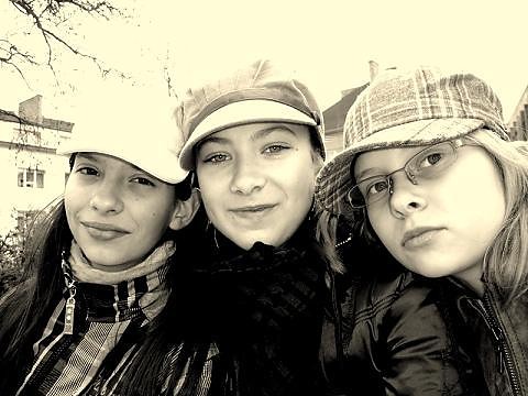 taKie w trzy :**