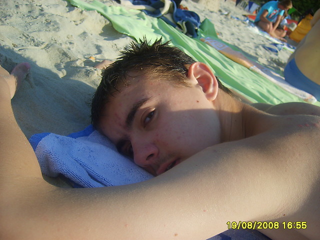 Ich lag auf dem Sand. 