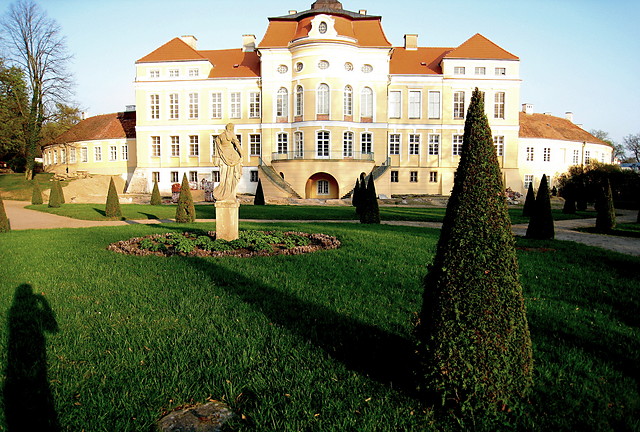 zamek w rogalinie.