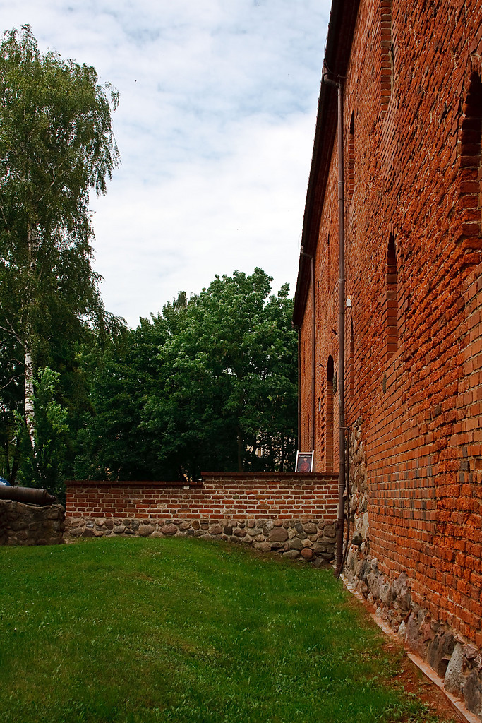 Fragment muru zamku w Ostrdzie