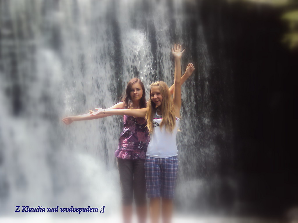 Nad wodospadem =]].