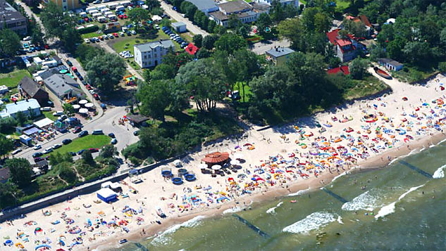plaa w sarbinowie z lotu ptaka.