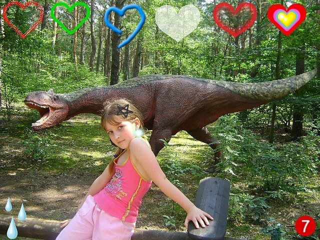 dinozaur  w solcu kuj.