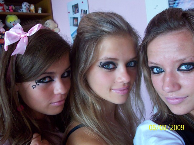 Emo MAX;*