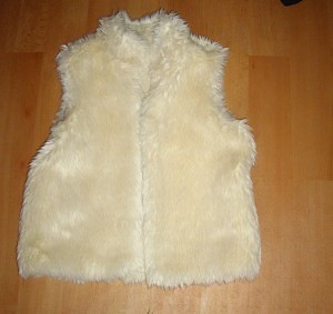  Puszysty bezrkawnik