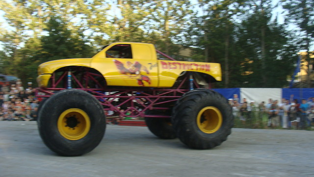 Monter Truck!