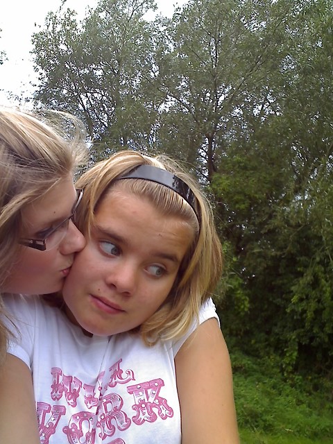 Buziak ; **