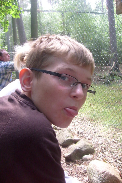 -->;P