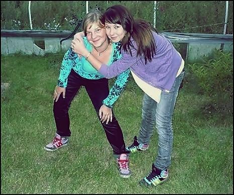 , Z Sandzi . < 3