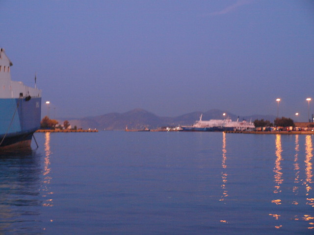 Pireus o 6 rano