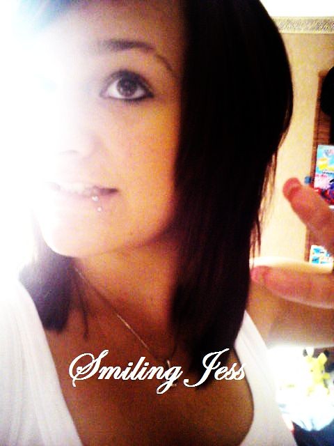 x.Smiling Jess_
