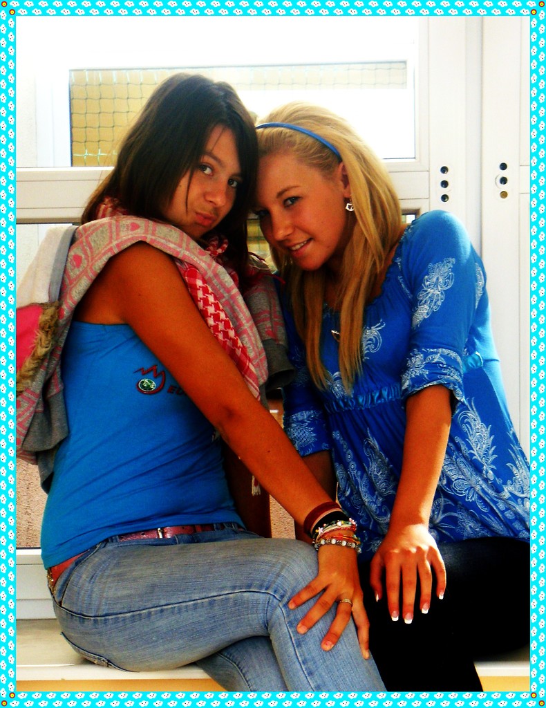 Aszku ;**