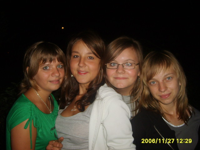 Kochane debilki:**
