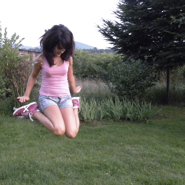 Monia.