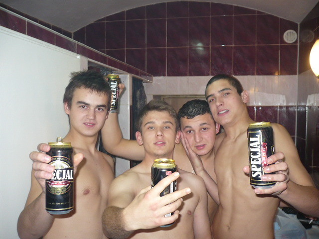 pod prysznicami :P:P:*:*:*:*