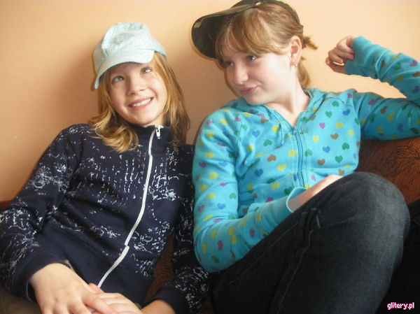 u Karoliny < 33