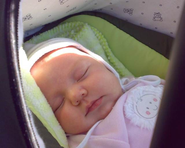 Lenka : )