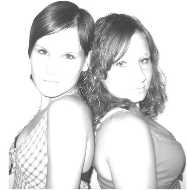 Z Anusi;**