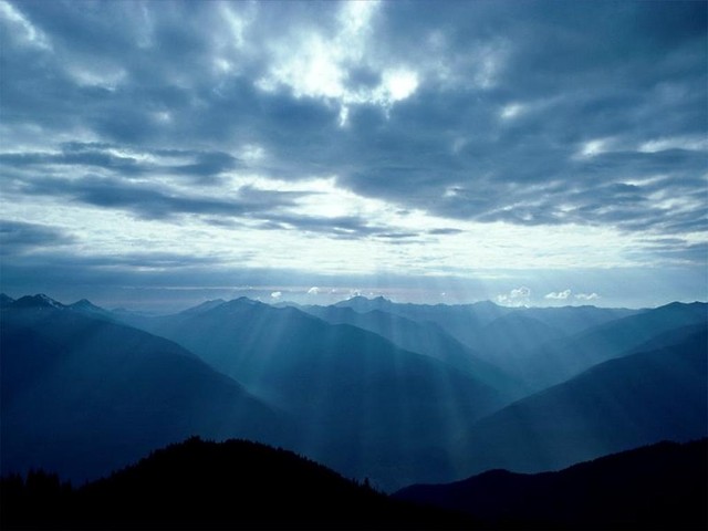 ` Chwila rozwaa nad yciem...