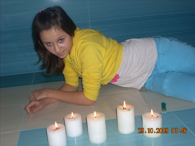 1,2,3 Twoja stara patrzy . ; ]