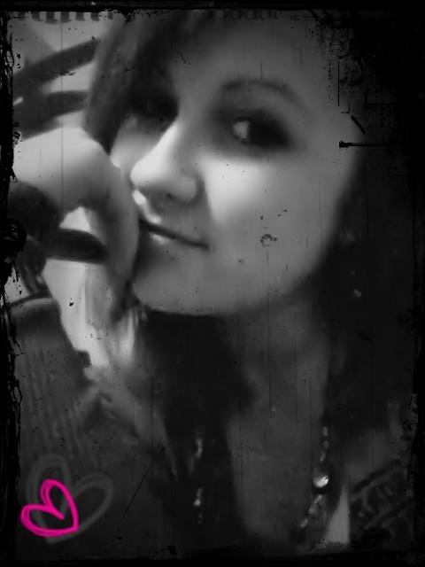 mona chcie. 