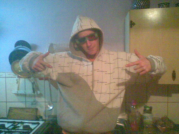 POZWL MI NIE MWI NIC
