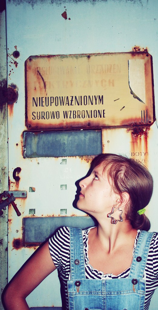 nieupowanionymsurowowzbroniona.