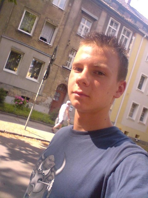 piotrek ;**