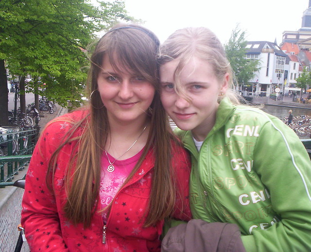 2. z Elci ;**