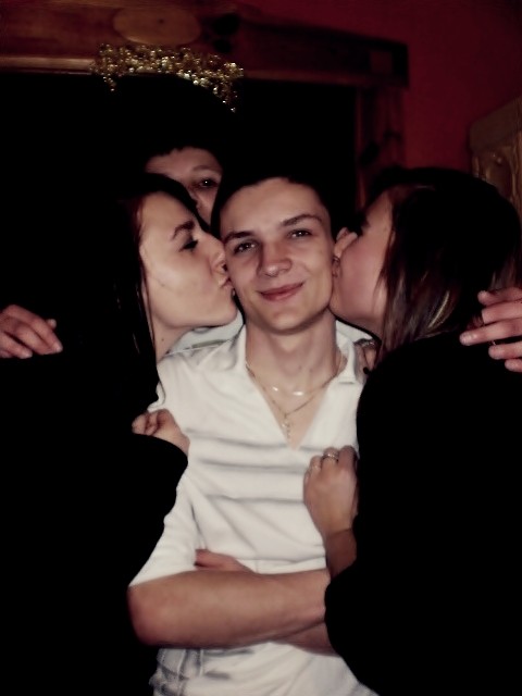 kiss ;D
