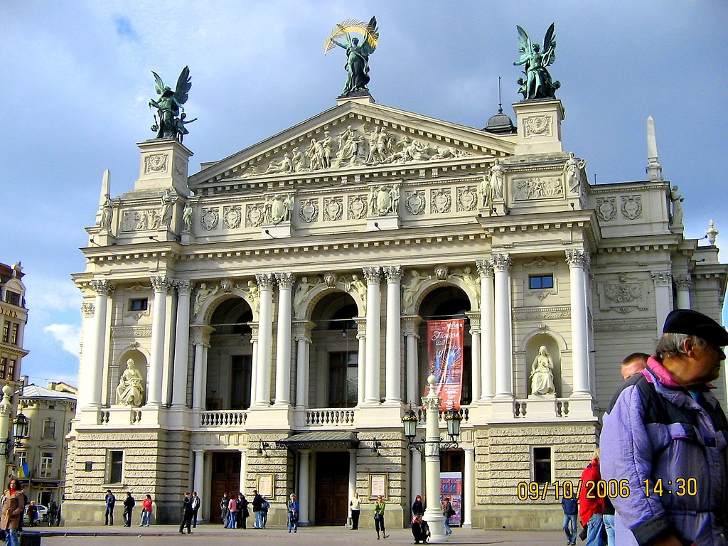 Opera Lwowska.