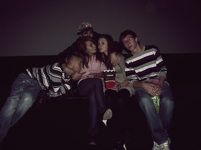 kinoo ; d